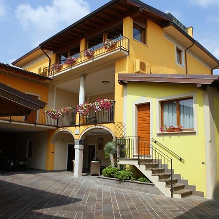 Agriturismo Il Barone Moniga del Garda Bagian luar foto